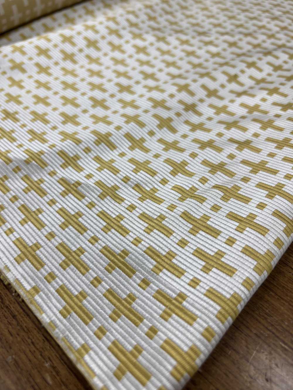 AI-15 Seta Jacquard Motivo Geometrico Bianco Sporco [outlet][Tessile] Yamamoto(EXCY)