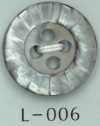 L-006 Bottone in conchiglia con bordo esterno a 4 fori