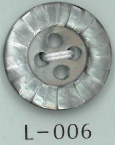 L-006 Bottone in conchiglia con bordo esterno a 4 fori