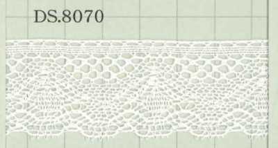 DS8070 Merletto in cotone Larghezza: 28 mm