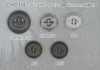 DM2374 Bottone pressofuso a 4 fori