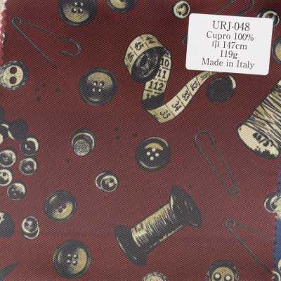 URJ-048 Made in Italy Fodera stampata 100% cupro con motivo strumenti da sartoria e bottoni, rosso vino