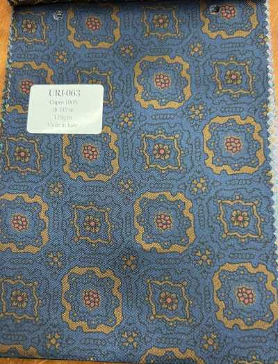 URJ-063 Prodotto in Italia Fodera stampata in cupro 100%, base blu navy, dettaglio marrone