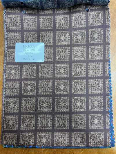 URJ-069 Prodotto in Italia, fodera stampata in 100% cupro, base vinaccia, motivo beige
