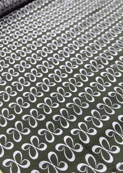 AI-3 Jacquard in seta con motivo a petali rosa, nero 【Outlet】