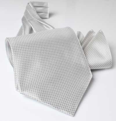 AS-985 Cravatta ascot in seta realizzata in Giappone, motivo piqué, grigio