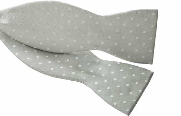 MT-940 Papillon in seta annodato a mano di produzione giapponese, motivo a pois, grigio chiaro